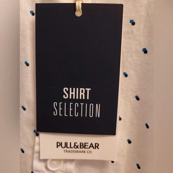 Brand new with tags pull & bear shirt. - Picture 4 of 7
